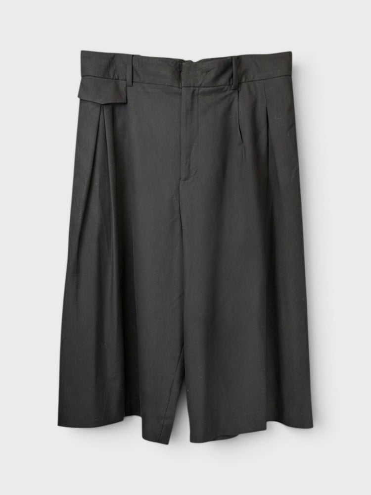 Black Wide-Leg Pleated Bermuda Tailored Shorts